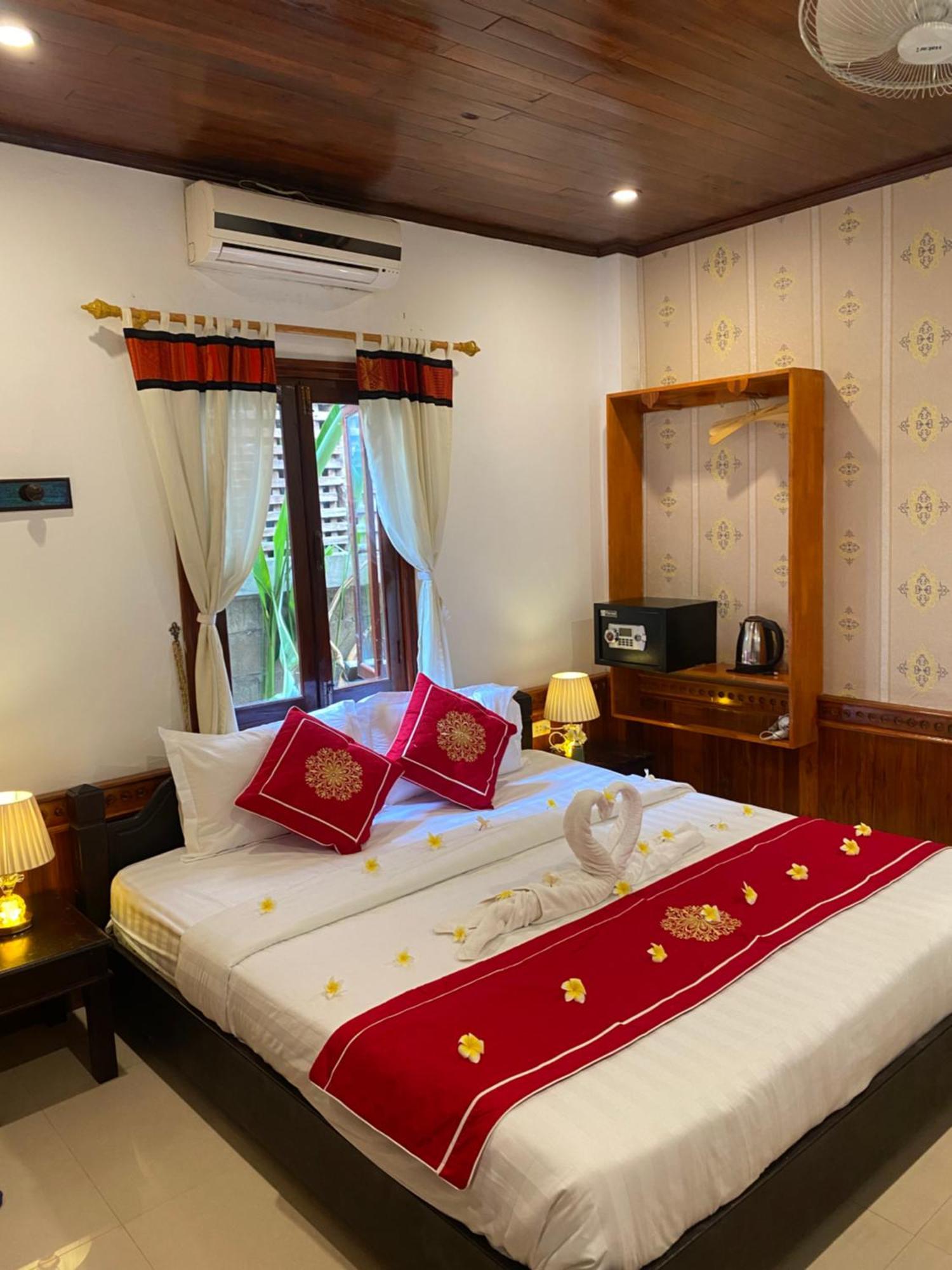 Golden Lotus Boutique Hotel Luang Prabang Exterior photo
